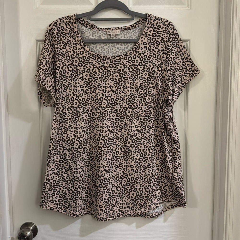 Elaine Rose Scoop Neck Short Sleeved Tee Shirt in Brown Cheetah Print 1X